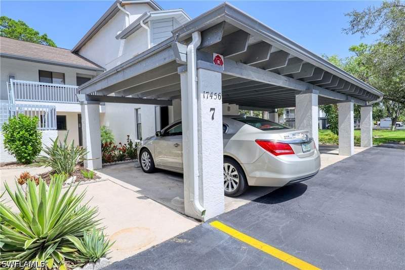 2 bedroom Condominium at 17456 Overhill Dr F, Newport Glen, Fort Myers — photo 2