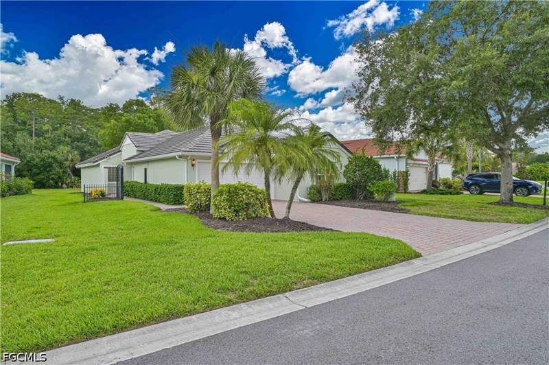 2 bedroom SingleFamilyResidence at 15139 Ligustrum Ln, Cascades, Alva — photo 2