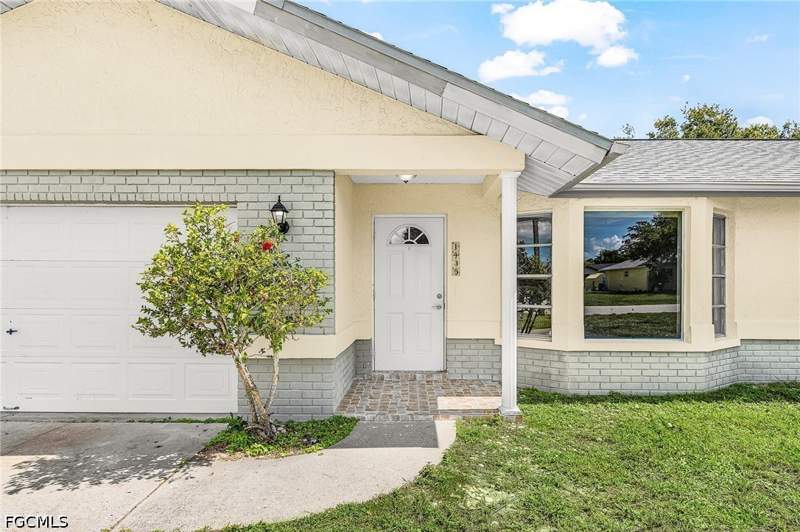 3 bedroom SingleFamilyResidence at 1435 SE 14th St, Cape Coral, Cape Coral — photo 3