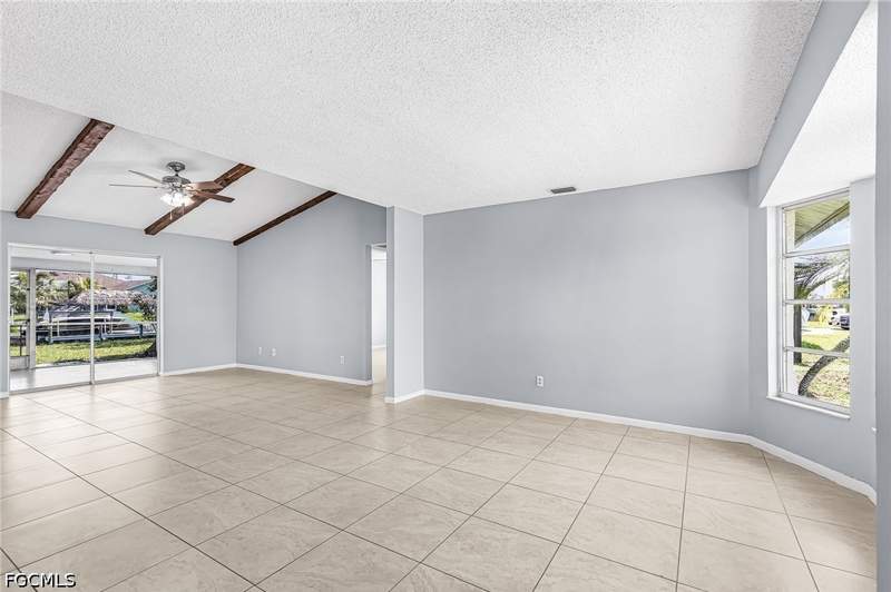 3 bedroom SingleFamilyResidence at 1435 SE 14th St, Cape Coral, Cape Coral — photo 5