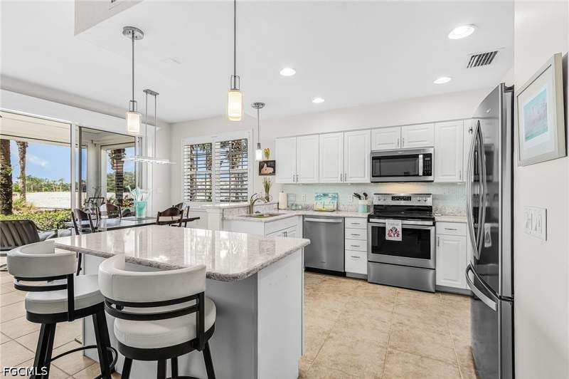 2 bedroom Condominium at 16630 Crownsbury Way 102, Oxford Pointe, Fort Myers — photo 4
