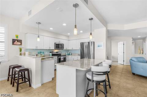 16630 Crownsbury Way 102, Fort Myers FL - photo 6 of 25
