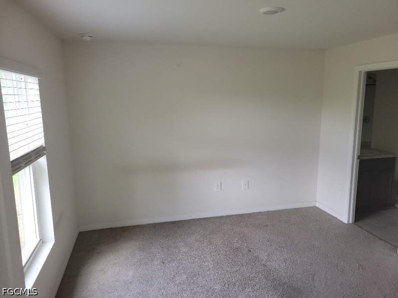 3 bedroom SingleFamilyResidence at 3303 75th St W, Lehigh Acres, Lehigh Acres — photo 4