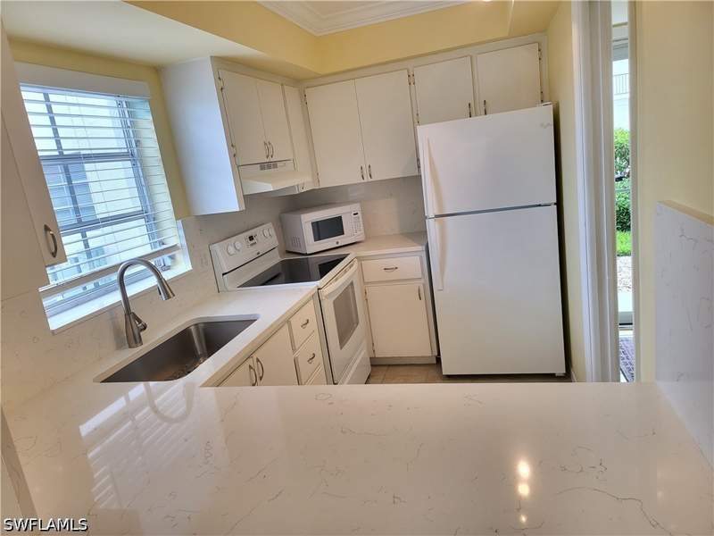2 bedroom Condominium at 5 High Point Cir W 104, High Point Country Club, Naples — photo 3
