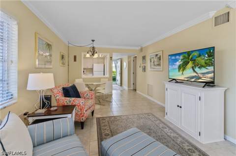 5 High Point Cir W 104, Naples FL - photo 9 of 40