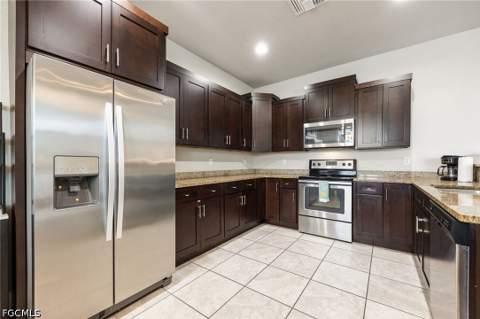 207 Gleason Pkwy, Cape Coral FL - photo 14 of 50