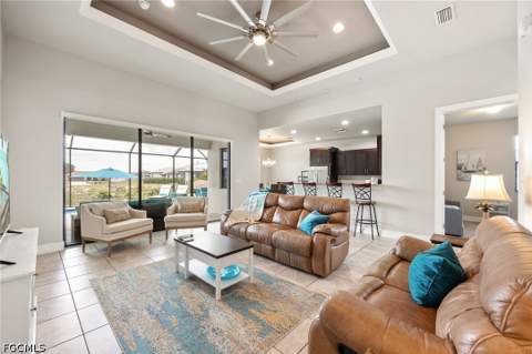 207 Gleason Pkwy, Cape Coral FL - photo 7 of 50
