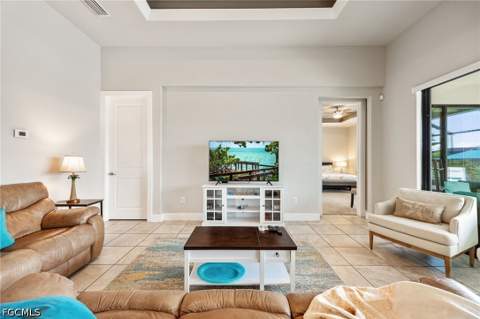 207 Gleason Pkwy, Cape Coral FL - photo 9 of 50