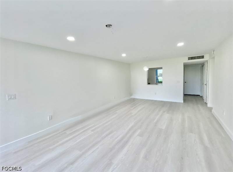 2 bedroom Condominium at 1740 Pine Valley Dr 113, Seven Lakes, Fort Myers — photo 4