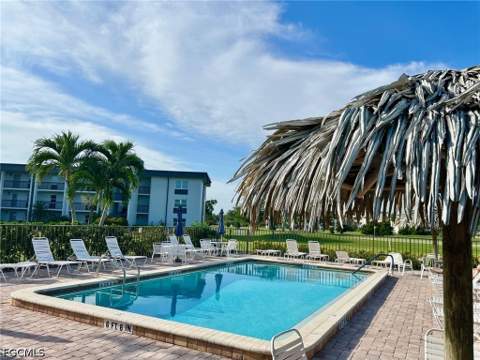 1740 Pine Valley Dr 113, Fort Myers FL - photo 8 of 10