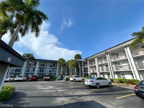 1740 Pine Valley Dr 113, Fort Myers FL - photo 9 of 10