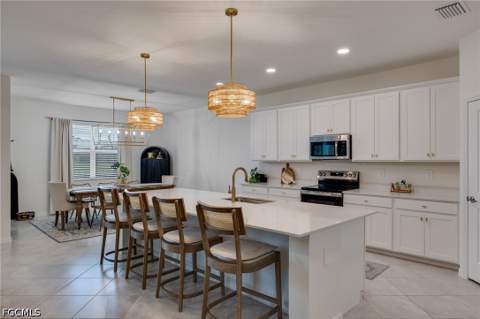 18890 Shimmer Dawn Ct, North Fort Myers FL - photo 10 of 35