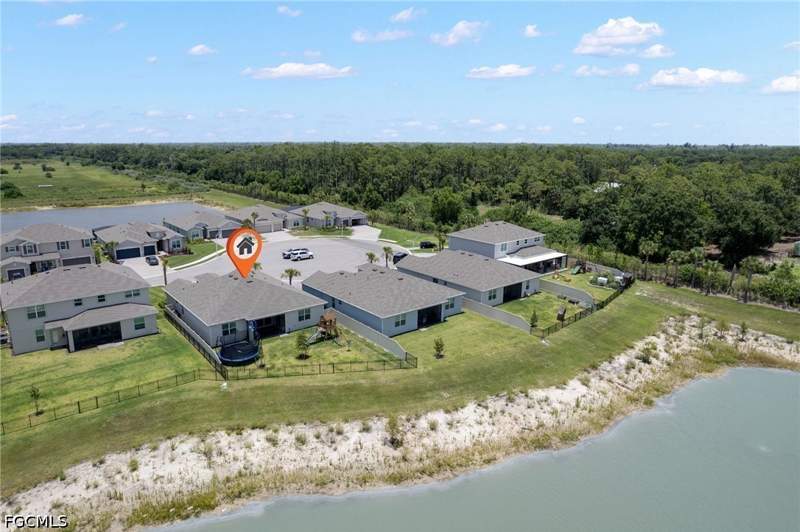 3 bedroom SingleFamilyResidence at 18890 Shimmer Dawn Ct, Brightwater, North Fort Myers — photo 4