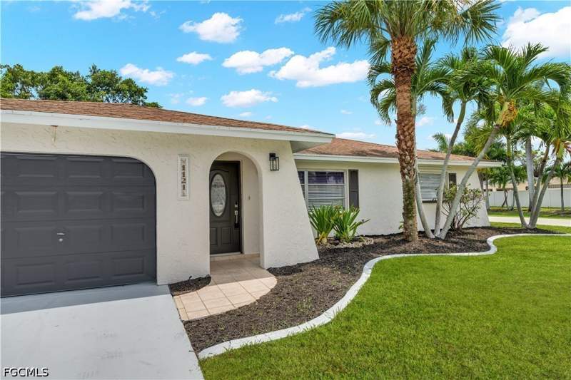 3 bedroom SingleFamilyResidence at 1121 SE 36th St, Cape Coral, Cape Coral — photo 5