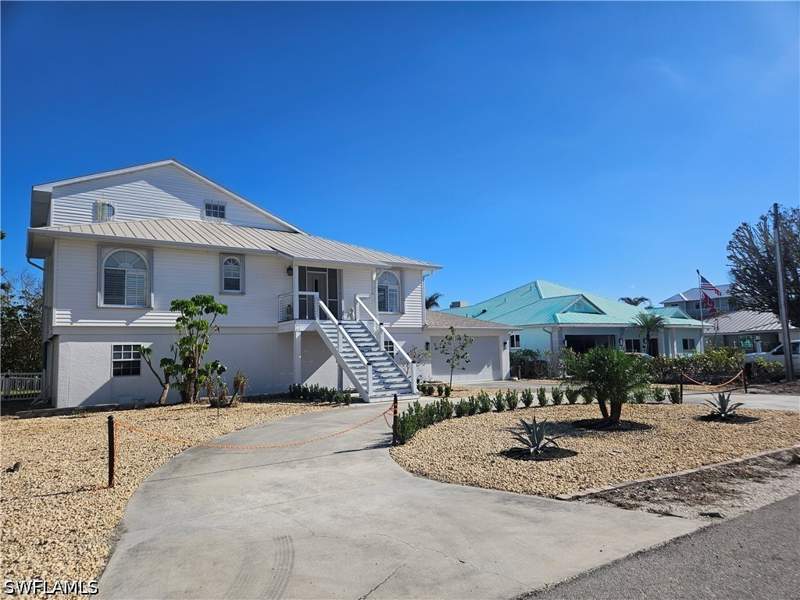 3 bedroom SingleFamilyResidence at 116 Sand Dollar Dr, Laguna Shores, Fort Myers Beach — photo 3