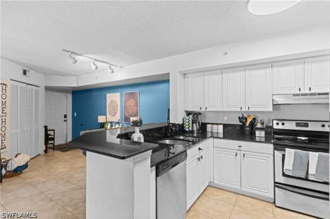 8225 Ibis Club Dr 204, Naples FL - photo 9 of 34