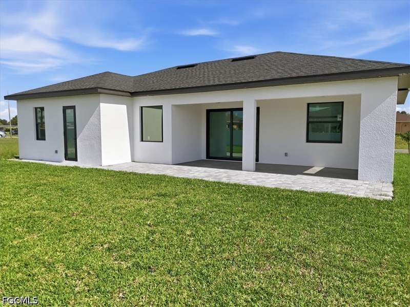 4 bedroom SingleFamilyResidence at 1321 NE 17th Ter, Cape Coral, Cape Coral — photo 2