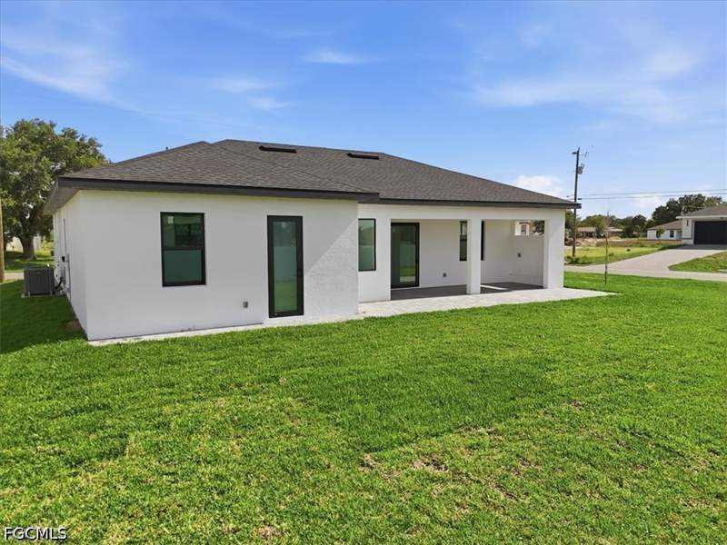 4 bedroom SingleFamilyResidence at 1321 NE 17th Ter, Cape Coral, Cape Coral — photo 3