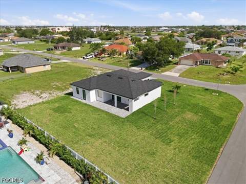 1321 NE 17th Ter, Cape Coral FL - photo 6 of 35
