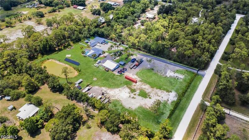 3 bedroom SingleFamilyResidence at 19901 Pine Echo Rd, North Fort Myers, North Fort Myers — photo 4