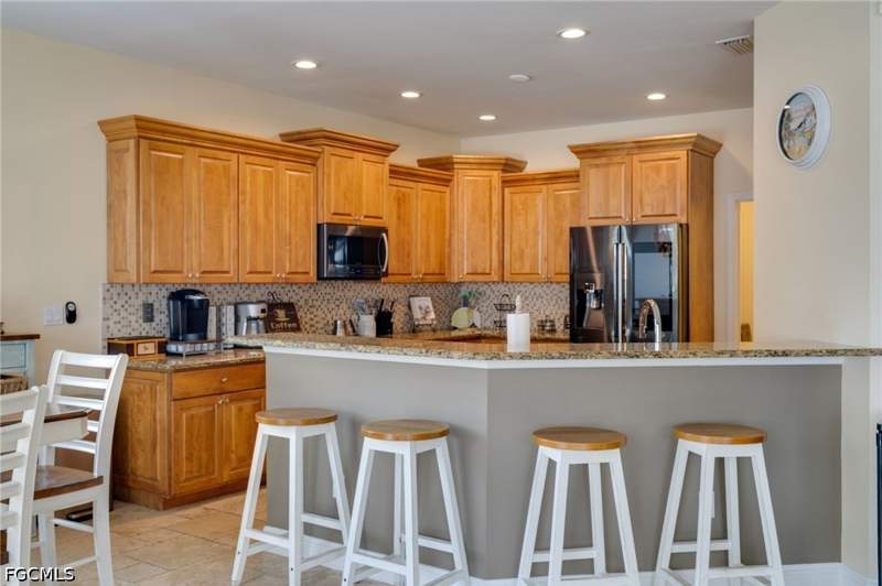 5 bedroom SingleFamilyResidence at 2021 SE 17th Pl, Cape Coral, Cape Coral — photo 5