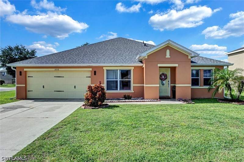 4 bedroom SingleFamilyResidence at 18330 Beauty Berry Ct, Town Lakes, Lehigh Acres — photo 4