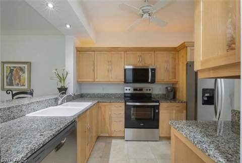 410 Bayfront Pl 2405, Naples FL - photo 7 of 18