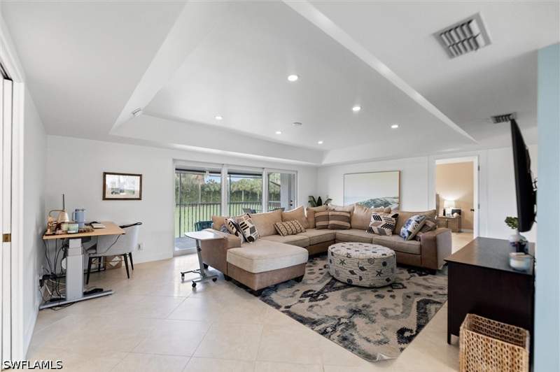 2 bedroom Condominium at 249 Memory Ln 4, Glades Country Club, Naples — photo 4