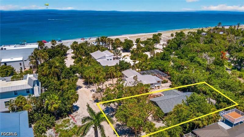 2 bedroom SingleFamilyResidence at 11546 Laika Ln, Captiva Beach, Captiva — photo 2