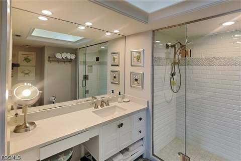 17170 Harbour Point Dr 234, Fort Myers FL - photo 14 of 22