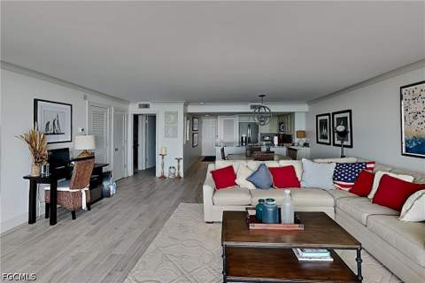 17170 Harbour Point Dr 234, Fort Myers FL - photo 8 of 22