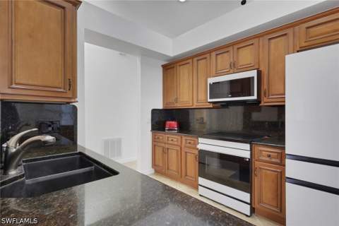 1330 11th St SW, Naples FL - photo 16 of 47