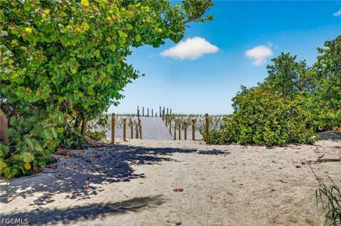 11550 Laika Ln, Captiva FL - photo 7 of 40