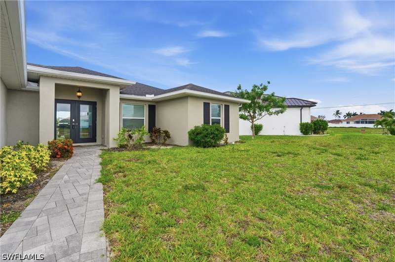 3 bedroom SingleFamilyResidence at 3728 Yucatan Pkwy, Cape Coral, Cape Coral — photo 2