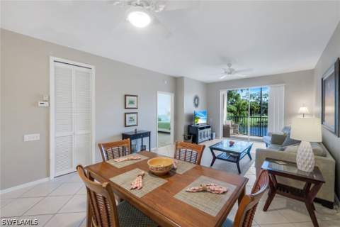 8247 Parkstone Pl 205, Naples FL - photo 15 of 33