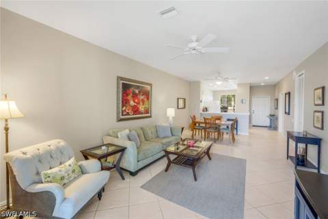 8247 Parkstone Pl 205, Naples FL - photo 8 of 33