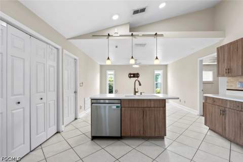 3628 Kent Dr, Naples FL - photo 18 of 46