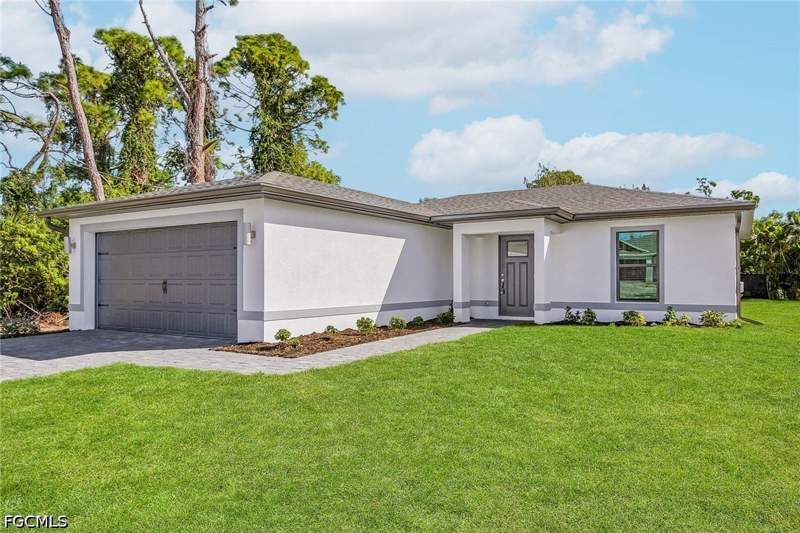 3 bedroom SingleFamilyResidence at 442 Burrstone Dr, Mirror Lakes, Lehigh Acres — photo 2