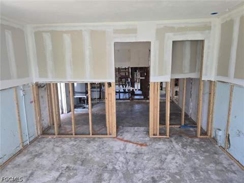 4919 E Riverside Dr, Fort Myers FL - photo 8 of 13