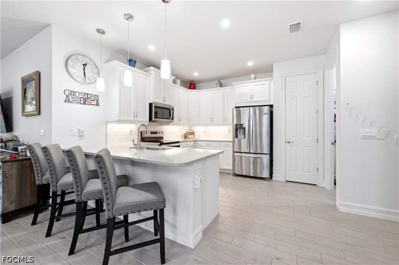 2 bedroom Attached at 998 Enbrook Loop, Enbrook, Naples — photo 2