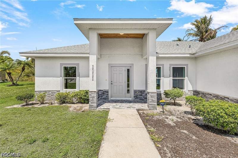 3 bedroom SingleFamilyResidence at 1111 SW 5th Ter, Cape Coral, Cape Coral — photo 2