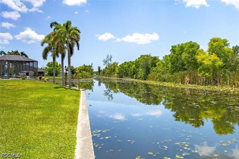 3 bedroom SingleFamilyResidence at 1111 SW 5th Ter, Cape Coral, Cape Coral — photo 3