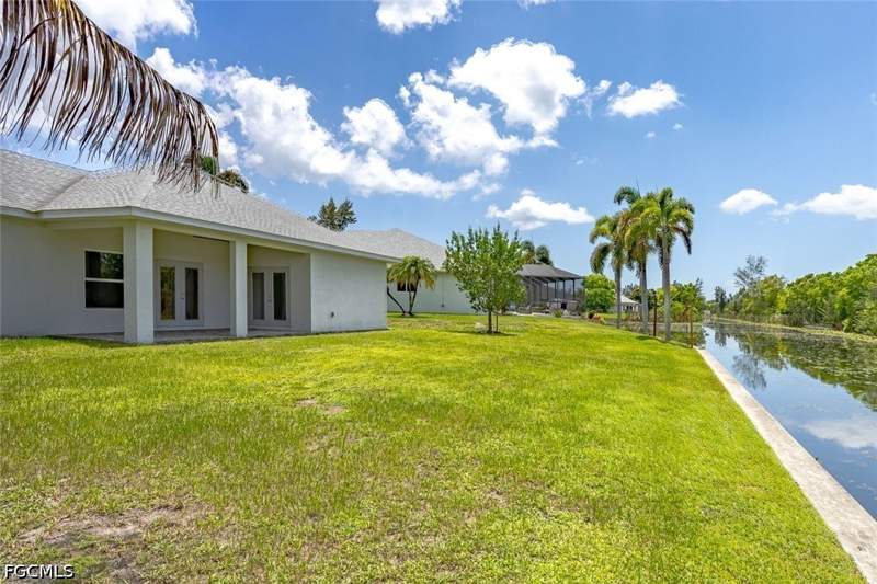 3 bedroom SingleFamilyResidence at 1111 SW 5th Ter, Cape Coral, Cape Coral — photo 4