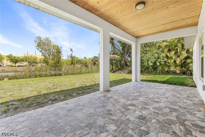 3 bedroom SingleFamilyResidence at 1111 SW 5th Ter, Cape Coral, Cape Coral — photo 5