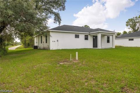 208 Genoa Ave S, Lehigh Acres FL - photo 12 of 33