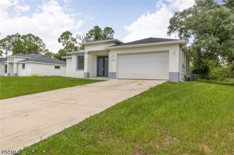 208 Genoa Ave S, Lehigh Acres FL - photo 7 of 33
