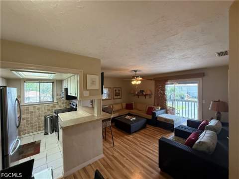3338 Ottawa Cir 4, Fort Myers FL - photo 8 of 21