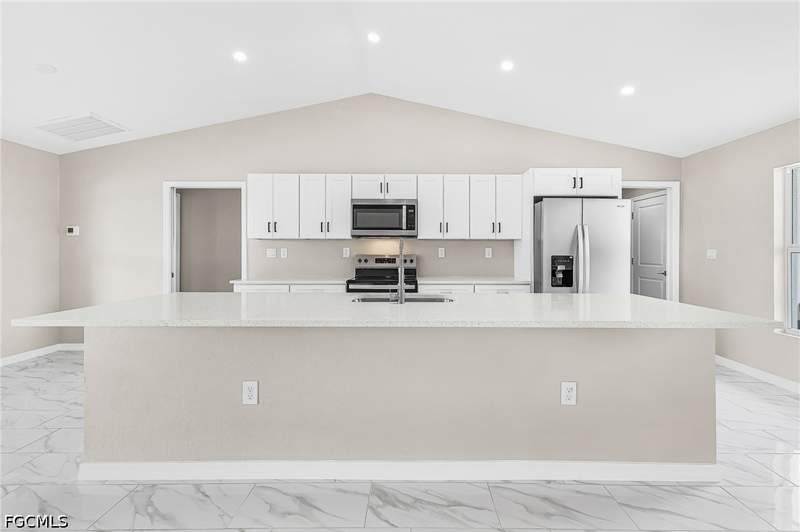 4 bedroom SingleFamilyResidence at 126 NE 9th St, Cape Coral, Cape Coral — photo 5