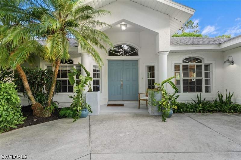 4 bedroom SingleFamilyResidence at 20 Heritage Way, Falcon Ridge, Naples — photo 2
