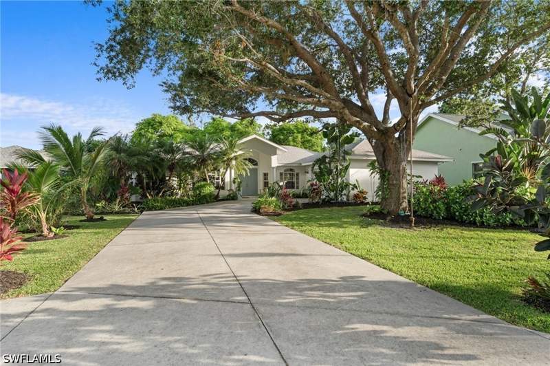 4 bedroom SingleFamilyResidence at 20 Heritage Way, Falcon Ridge, Naples — photo 3